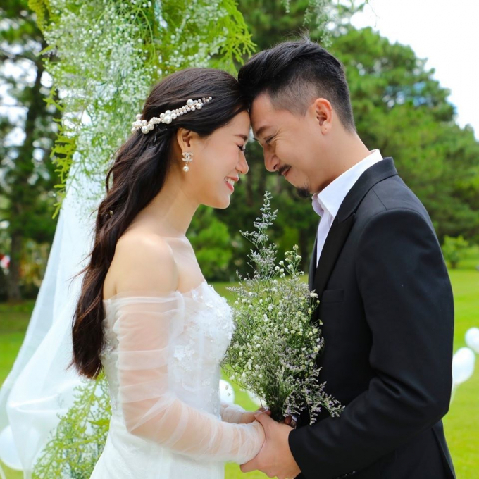 Ngưỡng mộ 2 cặp vợ chồng vàng trong làng hài Việt: Sự nghiệp thành công, gia đình hạnh phúc viên mãn