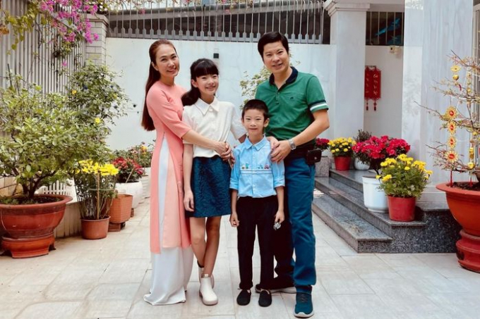 Bộ đôi Tam sao thất bản sau 15 năm: Thanh Thảo hạnh phúc viên mãn, Quyền Linh là MC giàu nhất Việt Nam