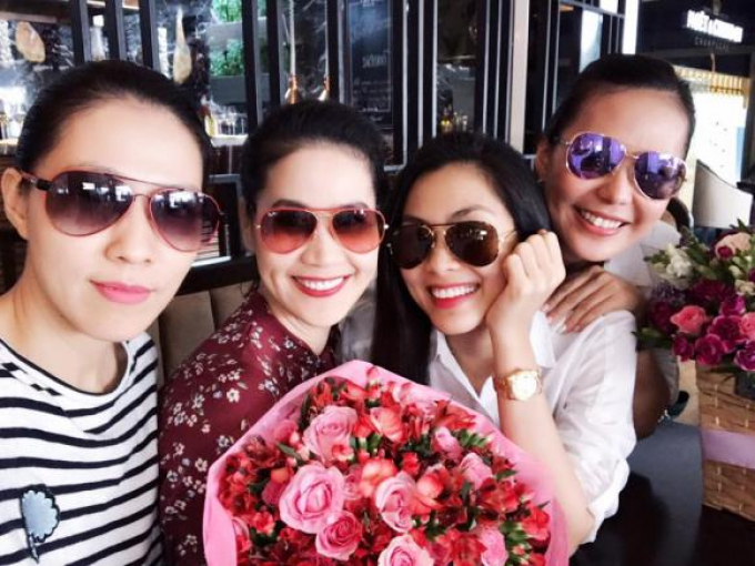 Những hội bạn thân dính như sam, đẳng cấp nhất showbiz Việt