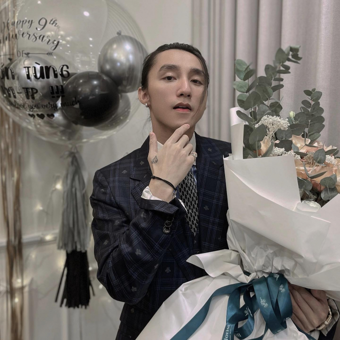 Góc xấu hổ: Vũ Khắc Tiệp hồ hởi chúc mừng sinh nhật Sơn Tùng dù đàn em ăn mừng 9 năm debut