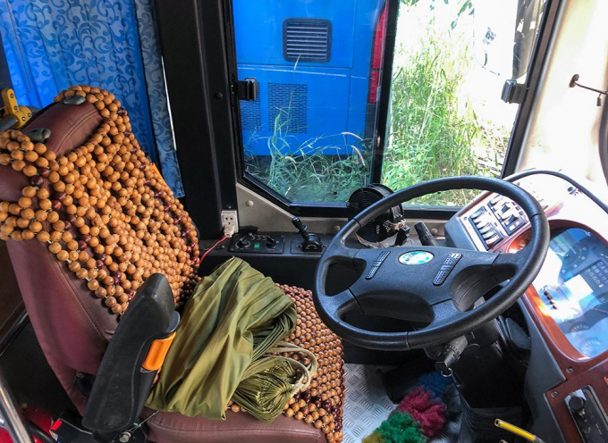 Cuộc sống khốn khổ của lơ xe trên xe buýt suốt 4 tháng dịch tại TP.HCM