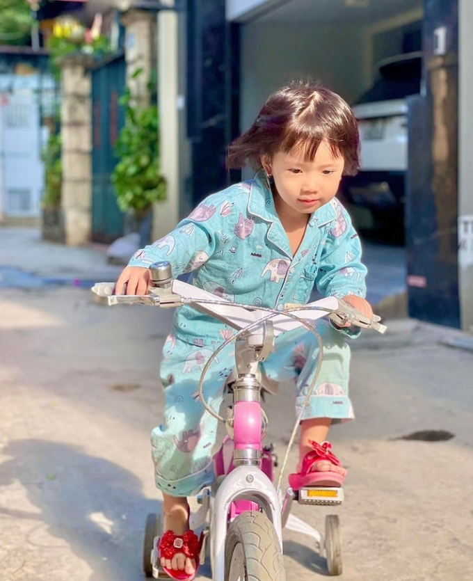 5 nhóc tỳ nhà sao Việt xứng danh thánh biểu cảm, fans thích thú dự đoán: Toàn cây hài tương lai