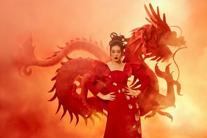 Hoa hậu Khánh Vân diện áo dài, thần thái quyền lực trong bộ ảnh ảnh lấy cảm hứng từ Rồng ngày Tết