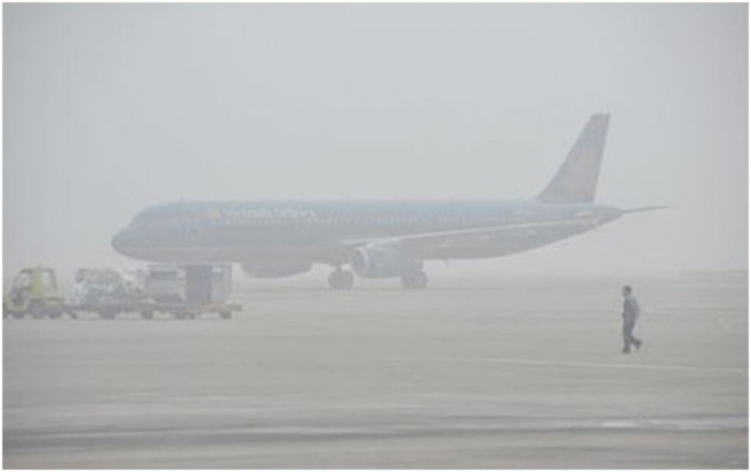 Khách tố lừa đảo, hãng hàng không kêu khổ vì sương mù
