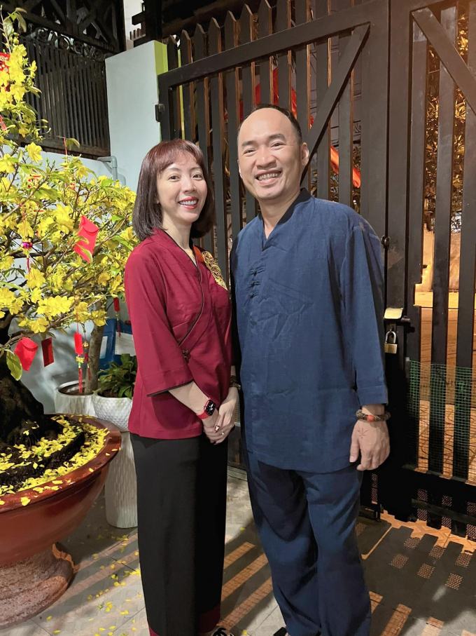 Cặp đôi showbiz Việt phát cẩu lương ngày đầu năm: Lệ Quyên - Lâm Bảo Châu xúng xính áo dài đôi