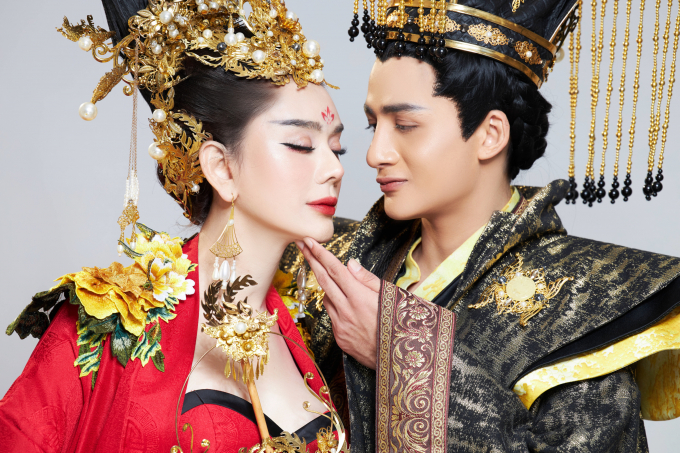 Lâm Khánh Chi tình tứ bên trai lạ sau khi chồng cũ Phi Hùng công khai tình mới