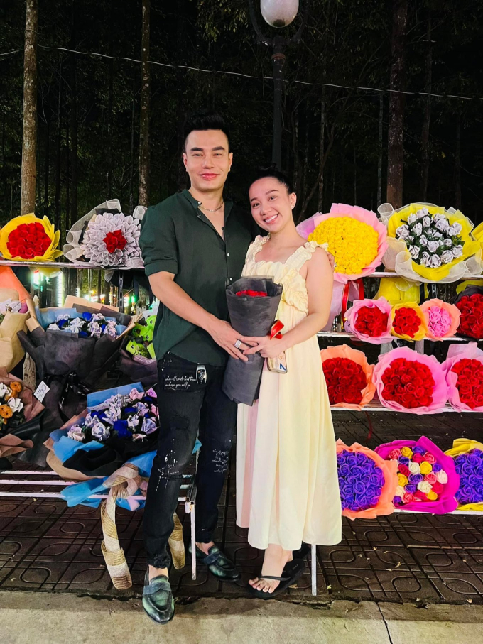 Sao Việt phát cẩu lương ngày Valentine: Hà Hồ - Kim Lý yêu như lần cuối, Bảo Thy trốn con hẹn hò