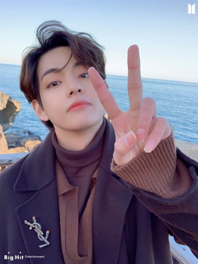 V (BTS) 2 năm liên tiếp dẫn đầu top nam thần tượng mà fans muốn tặng socola dịp Valentine V (BTS) 2 năm liên tiếp dẫn đầu top nam thần tượng mà fans muốn tặng socola dịp Valentine