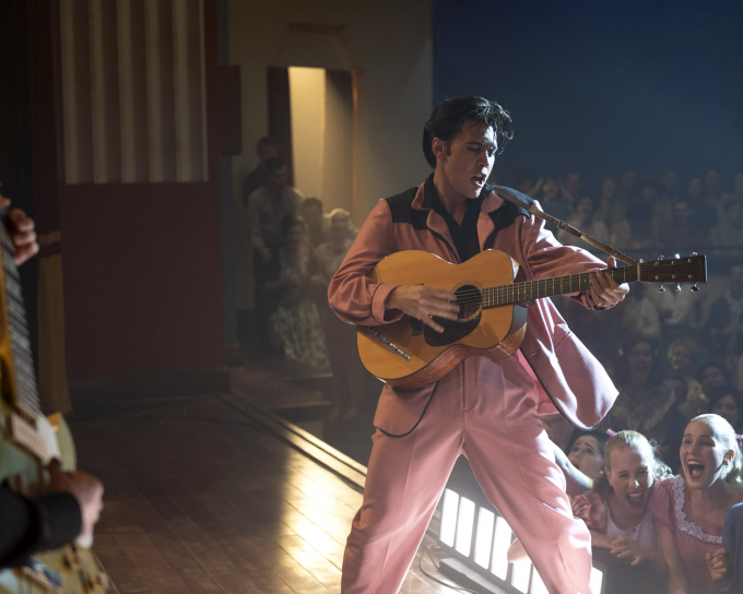Hành trình rực rỡ của Elvis Presley lên màn ảnh rộng: hé mở mối quan hệ bí mật của một huyền thoại