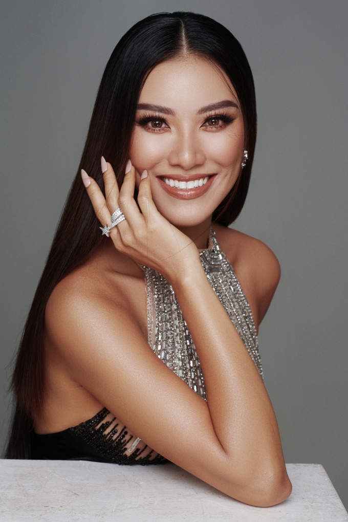Á hậu Kim Duyên khoe body nóng bỏng, sẵn sàng cháy hết mình, giành vương miện Hoa hậu Siêu quốc gia 2022