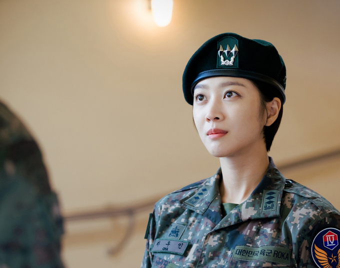 Jo Bo Ah bén duyên với “nam phụ quốc dân” Ahn Bo Hyun trong “Công Tố Viên Quân Sự Do Bae Man”