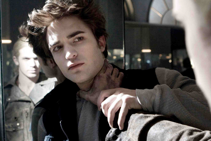 Robert Pattinson: Từ ma cà rồng vạn người mê đến chàng Dơi cực phẩm gây thương nhớ