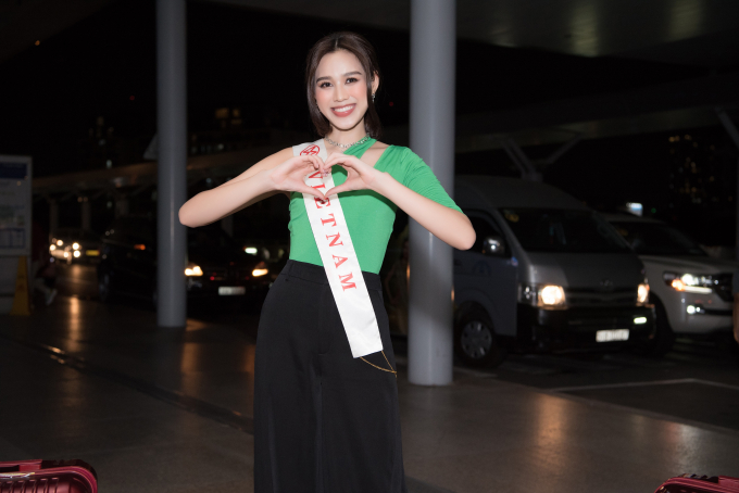 Đỗ Thị Hà chính thức lên đường sang Puero Rico, tiếp tục hành trình chinh phục vương miện Miss World 2021