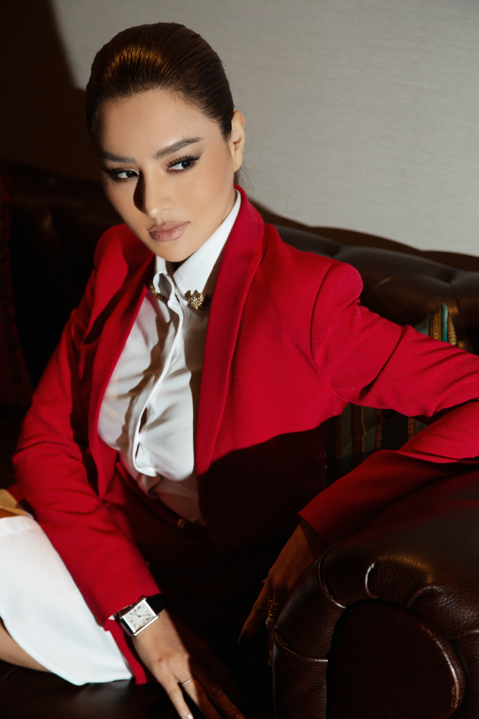 Sau Hoa hậu Hoàn vũ Việt Nam, Vũ Thu Phương tiếp tục ngồi ghế nóng, đối đầu Anh Thư tại The Face 2022