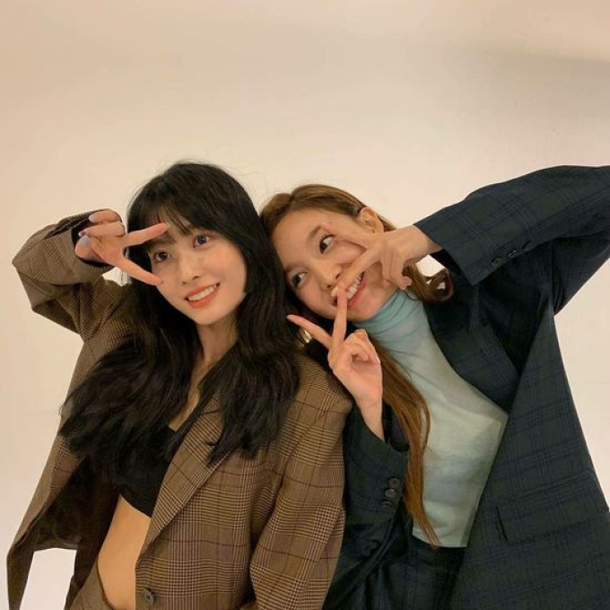 Nayeon và Momo (TWICE) học tiếng Việt thần tốc bằng cách này để bày tỏ tình cảm với fan Việt Nayeon và Momo (TWICE) học tiếng Việt thần tốc bằng cách này để bày tỏ tình cảm với fan Việt