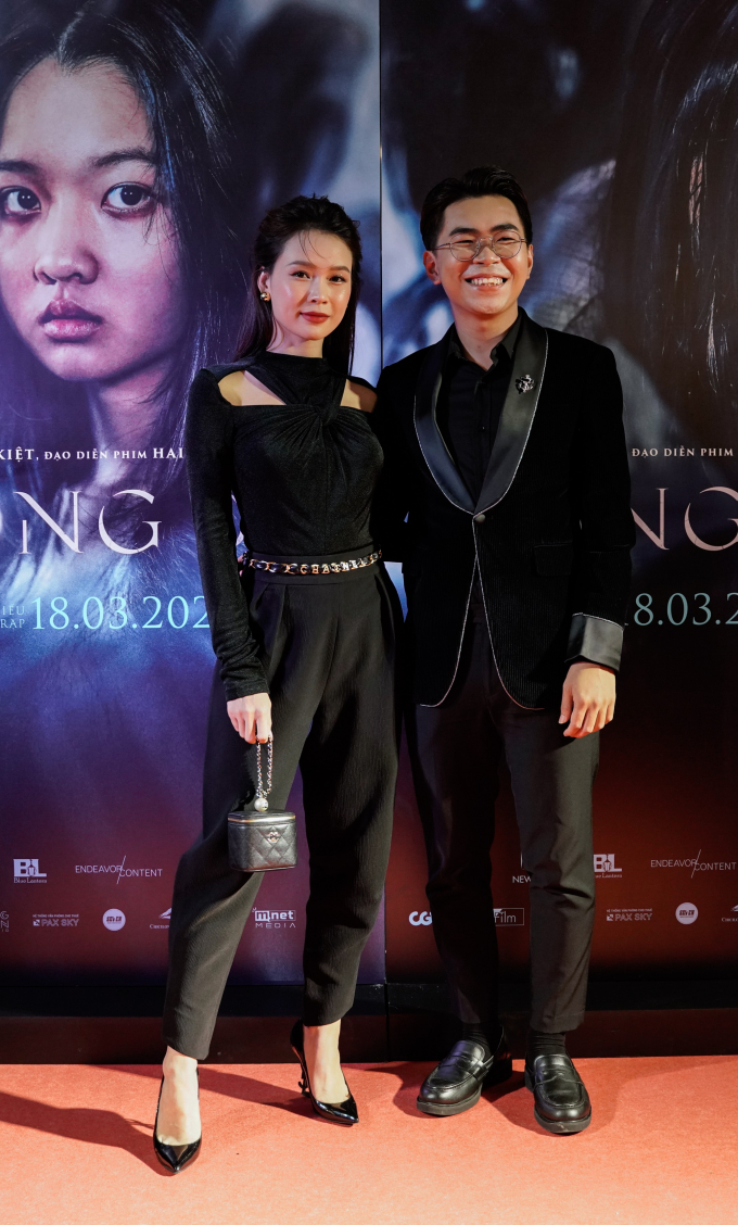 Hoa hậu Phương Khánh khoe vai trần gợi cảm cùng Trần Bảo Sơn lịch lãm trên thảm đỏ