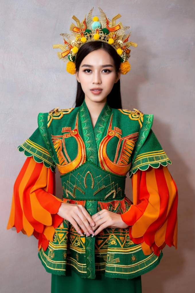 Chung kết Miss World 2021: Đỗ Hà diện thiết kế Nhụy Kiều Tướng quân cực nổi bật, đẹp rạng rỡ đốn tim fans