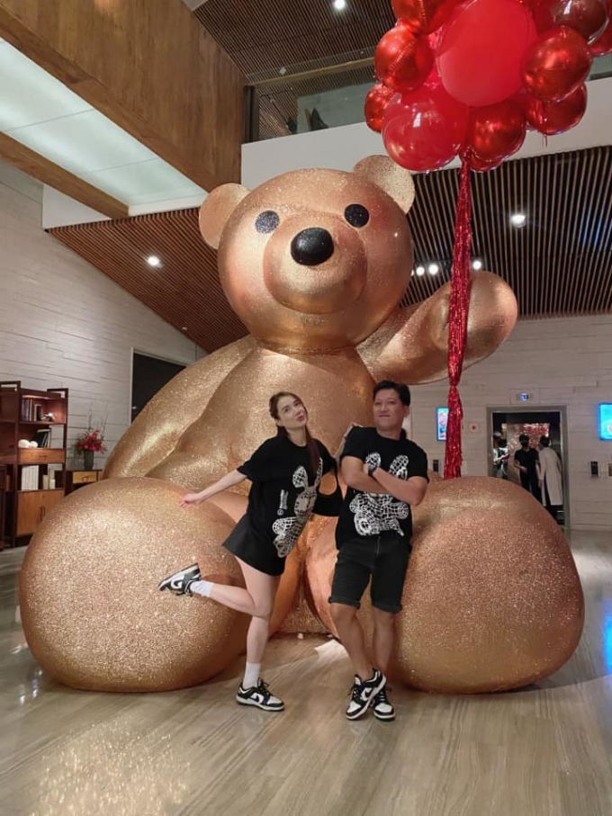 Người đàn ông nương tựa của sao Việt: Tình trẻ hay đại gia đều khiến thiên hạ trầm trồ Người đàn ông nương tựa của sao Việt: Tình trẻ hay đại gia đều khiến thiên hạ trầm trồ