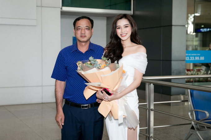 Hoa hậu Đỗ Hà khoe visual đỉnh cao trong ngày về Việt Nam sau thành tích lọt Top 13 Miss World 2021