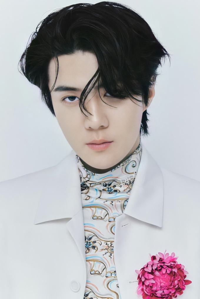 Sehun (EXO) cưa sừng vào vai học sinh, đóng cặp với tận 2 bạn diễn nữ trong phim mới
