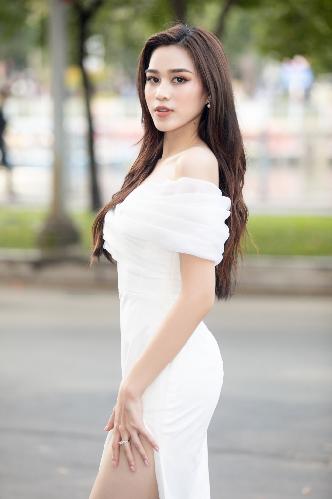 Hoa hậu Đỗ Hà khoe visual đỉnh cao trong ngày về Việt Nam sau thành tích lọt Top 13 Miss World 2021