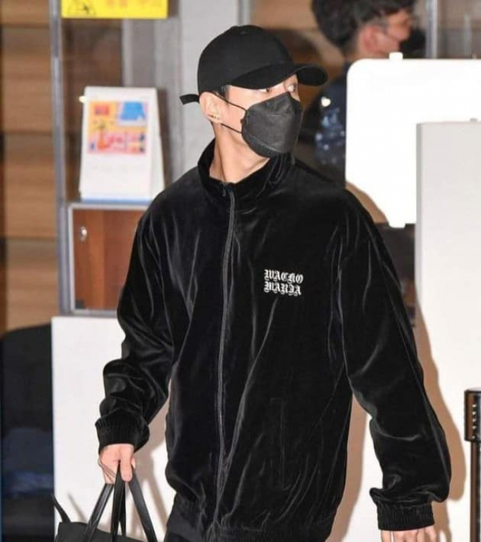 Em út BTS - Jungkook không tránh khỏi Covid-19, sang Mỹ dự Grammy nhưng cái kết phải cách ly một mình Em út BTS - Jungkook không tránh khỏi Covid-19, sang Mỹ dự Grammy nhưng cái kết phải cách ly một mình