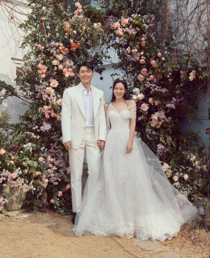 Soi 5 điểm trùng hợp giữa 2 đám cưới Hyun Bin - Son Ye Jin và Song Joong Ki - Song Hye Kyo