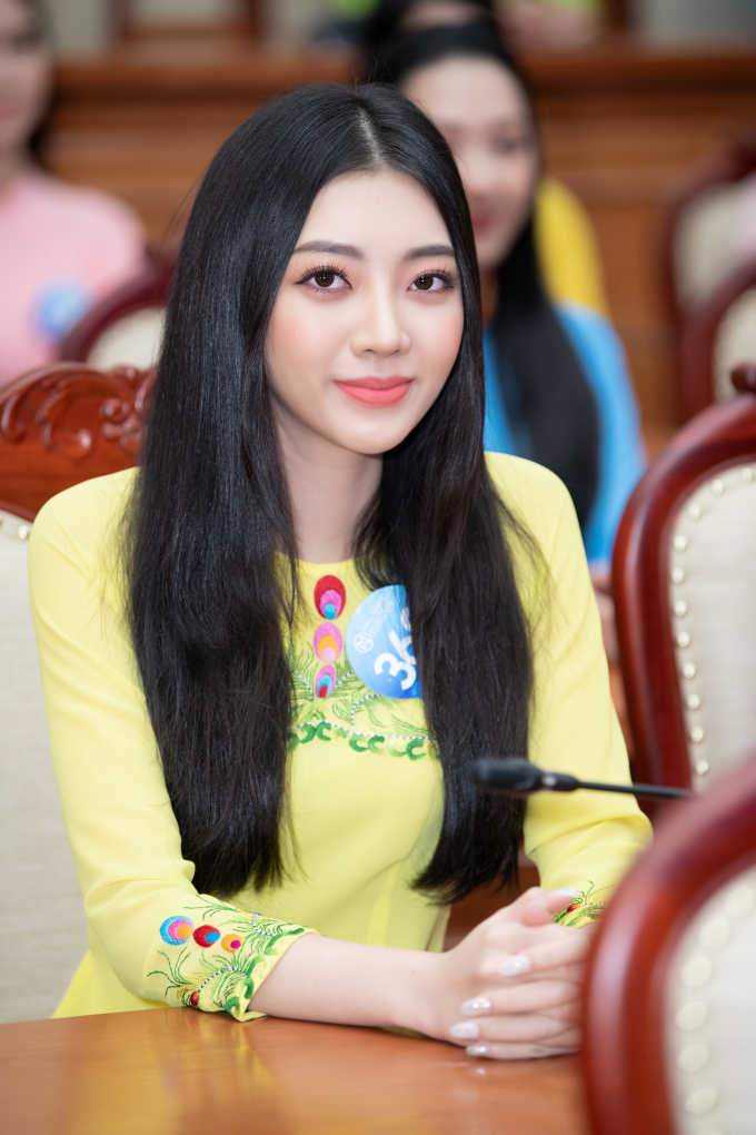 Top 64 Miss World Vietnam khoe sắc với áo dài, Lương Thùy Linh - Kiều Loan đúng là ở 1 đẳng cấp khác