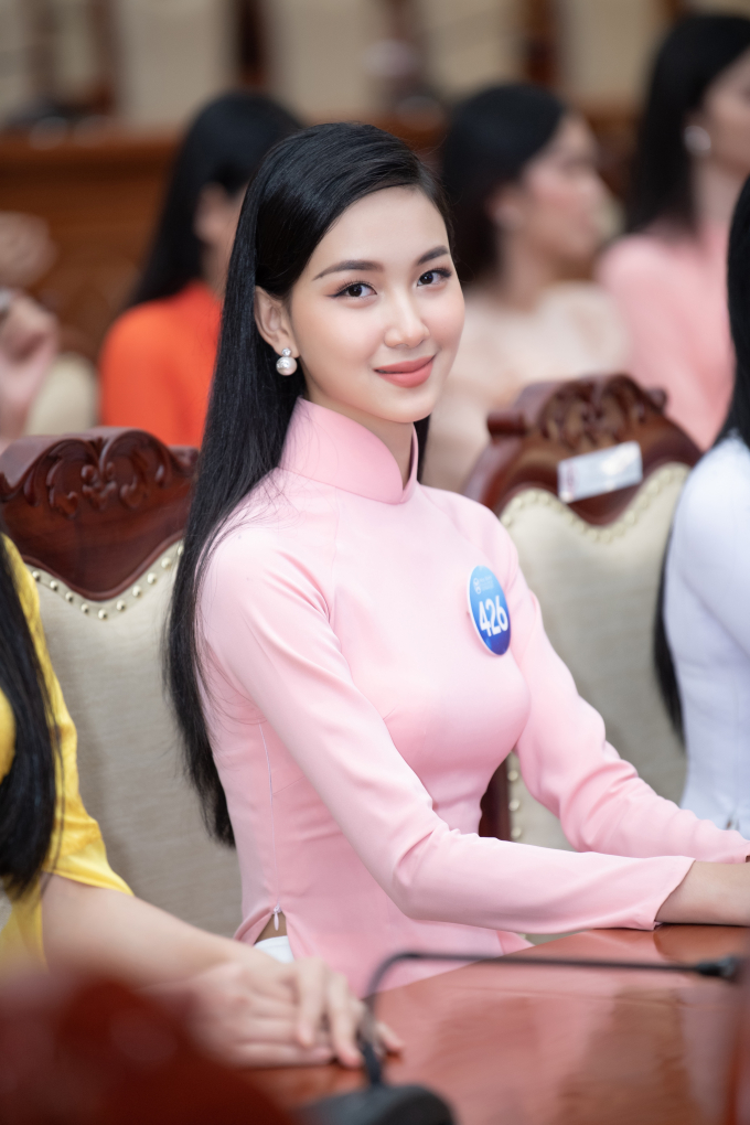 Top 64 Miss World Vietnam khoe sắc với áo dài, Lương Thùy Linh - Kiều Loan đúng là ở 1 đẳng cấp khác