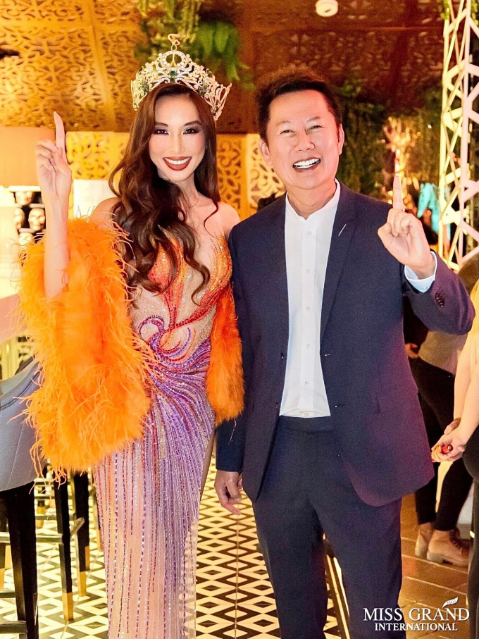 Chủ tịch Miss Grand hết lời khen ngợi Thùy Tiên: Á hậu 1 đăng quang sẽ không có doanh thu thế này