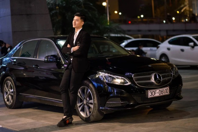 Tình trẻ bị chê khi đóng Thương ngày nắng về, Lệ Quyên được MC VTV triệu hồi để nhờ một điều