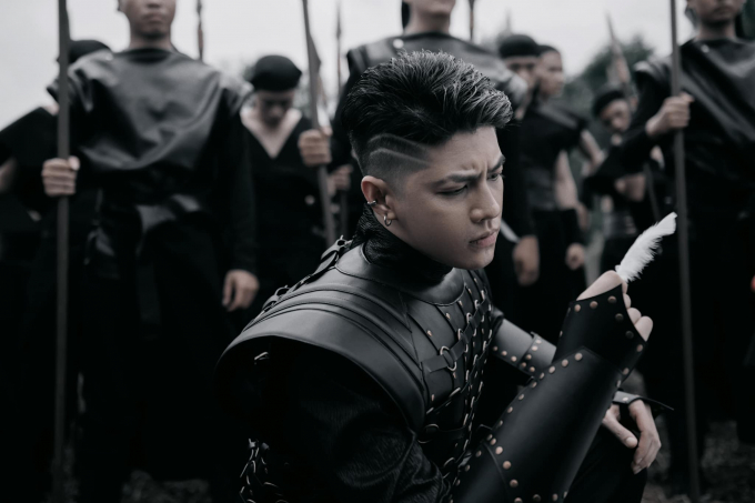 Đông Nhi tung lá bài cực phẩm trong MV comeback, tướng quân Noo Phước Thịnh siêu ngầu chưa đánh đã chắc thắng Đông Nhi tung lá bài cực phẩm trong MV comeback, tướng quân Noo Phước Thịnh siêu ngầu chưa đánh đã chắc thắng