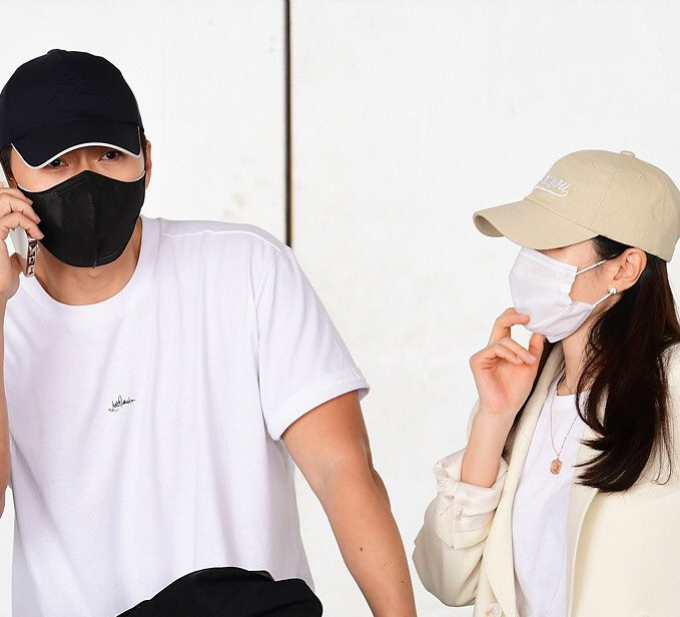 Vợ chồng Son Ye Jin du lịch trăng mật, 1 hành động tinh tế của Hyun Bin khiến netizen trụy tim