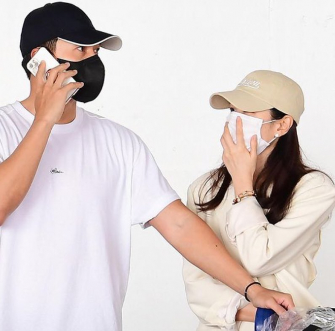 Vợ chồng Son Ye Jin du lịch trăng mật, 1 hành động tinh tế của Hyun Bin khiến netizen trụy tim