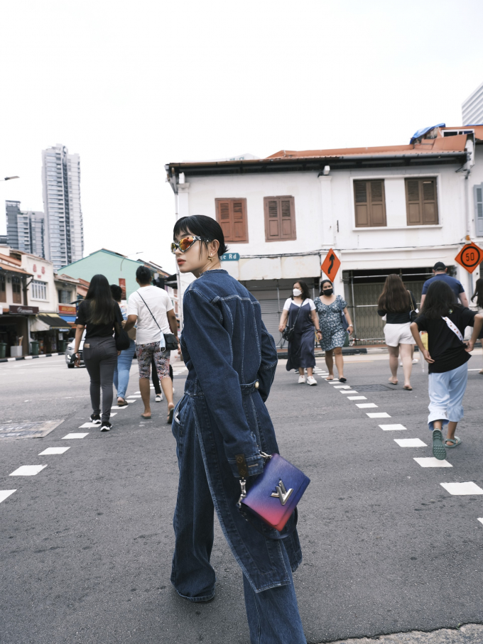 Châu Bùi khoe visual đỉnh cao trên đường phố Singapore, thần thái chuẩn fashionista hàng đầu Việt Nam