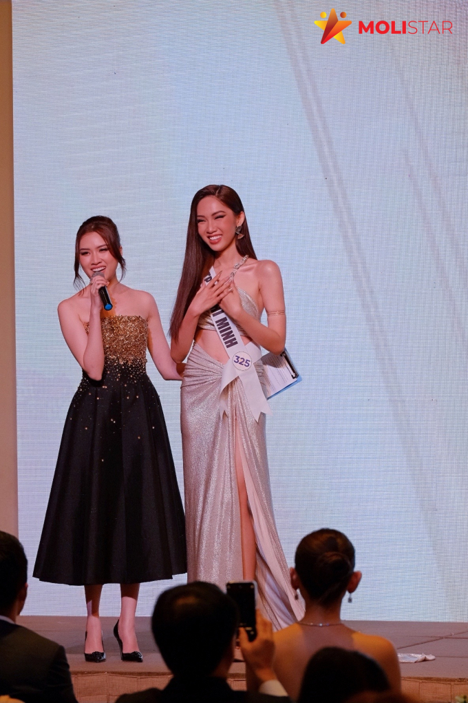 Đỗ Nhật Hà bật khóc khi trở thành thí sinh chuyển giới đầu tiên trong lịch sử lọt Top 71 Miss Universe Vietnam Đỗ Nhật Hà bật khóc khi trở thành thí sinh chuyển giới đầu tiên trong lịch sử lọt Top 71 Miss Universe Vietnam