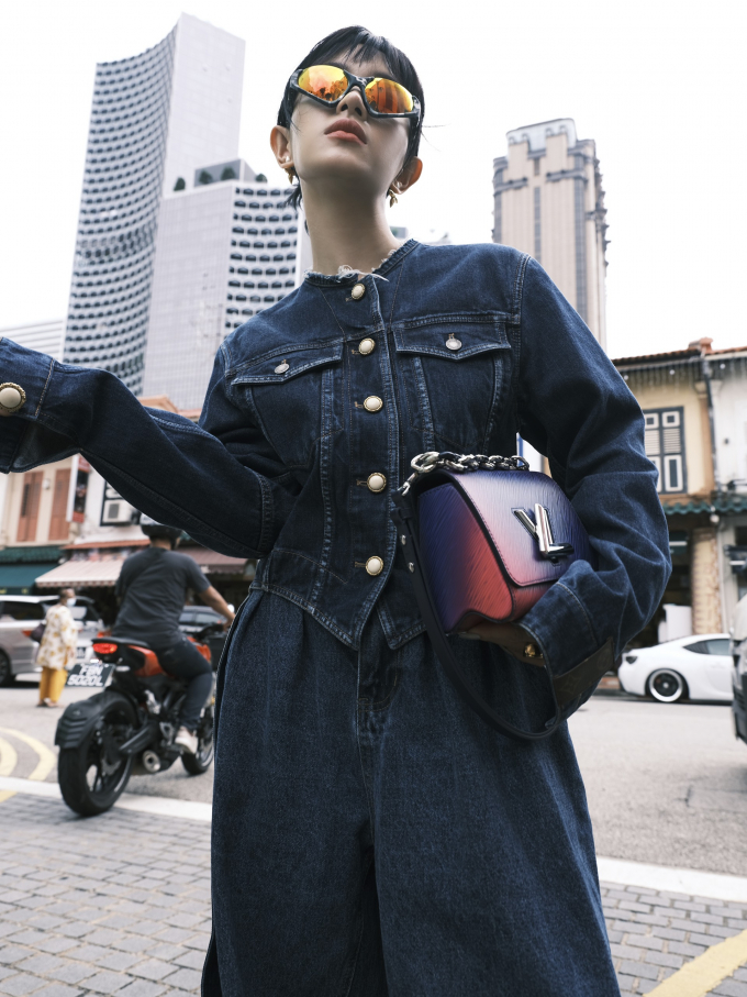 Châu Bùi khoe visual đỉnh cao trên đường phố Singapore, thần thái chuẩn fashionista hàng đầu Việt Nam