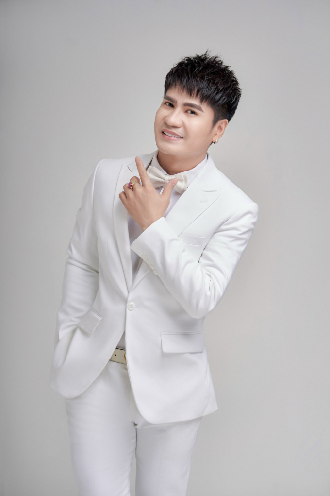 Lương Gia Huy được Quách Beem tặng vòng tay, hóa ra giống hệt phụ kiện đặc biệt của HLV Park Hang Seo