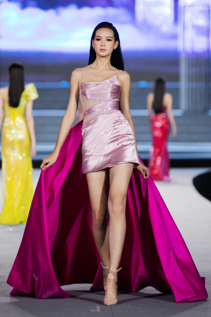 Lộ diện người đẹp đầu tiên vào thẳng Top 22 Miss World Việt Nam 2022: Cao 1m85, IELTS 8.0 đầy tiềm năng