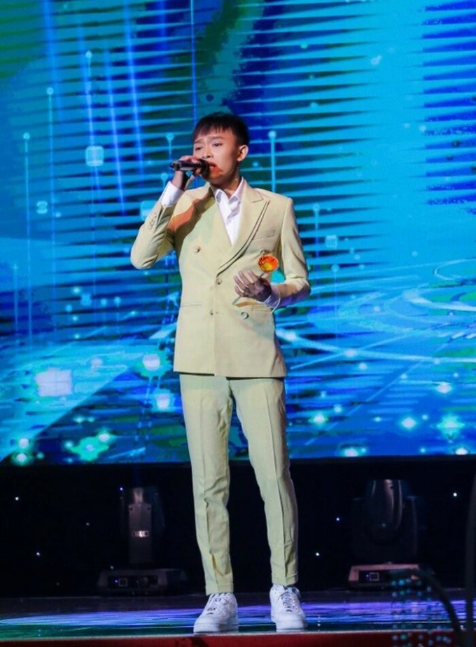 Mức cát-xê khủng và cuộc sống hiện tại của Hồ Văn Cường, Phương Mỹ Chi cùng dàn sao nhí