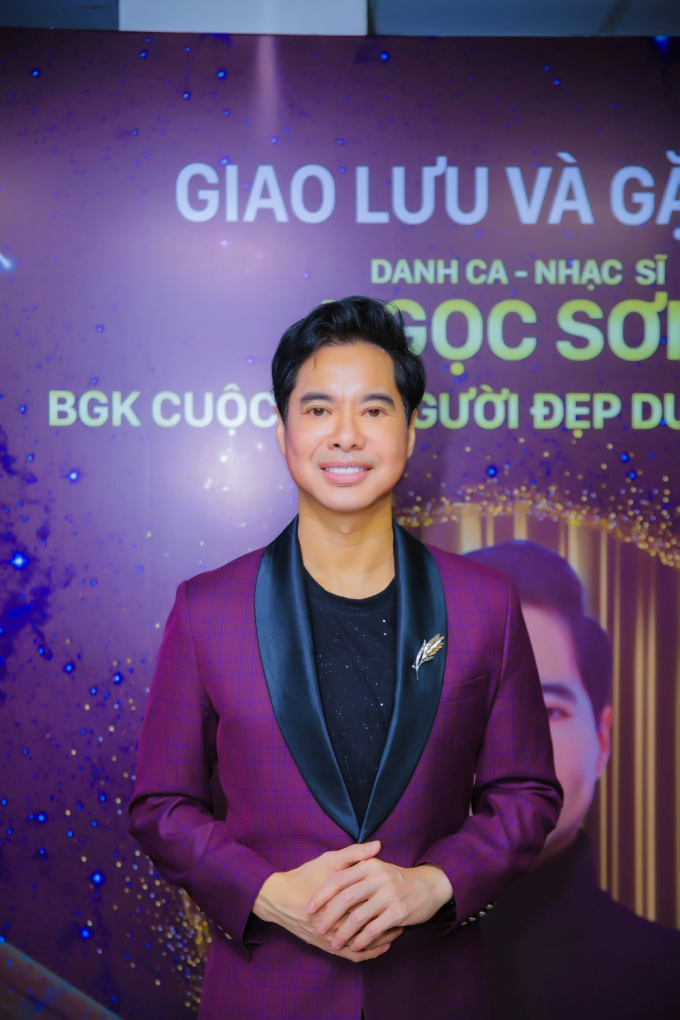 Danh ca Ngọc Sơn tiết lộ lý do sự nghiệp thành công nhưng vẫn “cô đơn lẻ bóng” ở tuổi 53