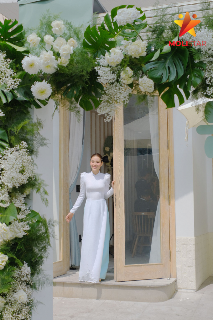 Đám hỏi Phương Trinh Jolie - Lý Bình: Cô dâu xuất hiện cực xinh đẹp, nền nã cùng áo trắng như thiên thần