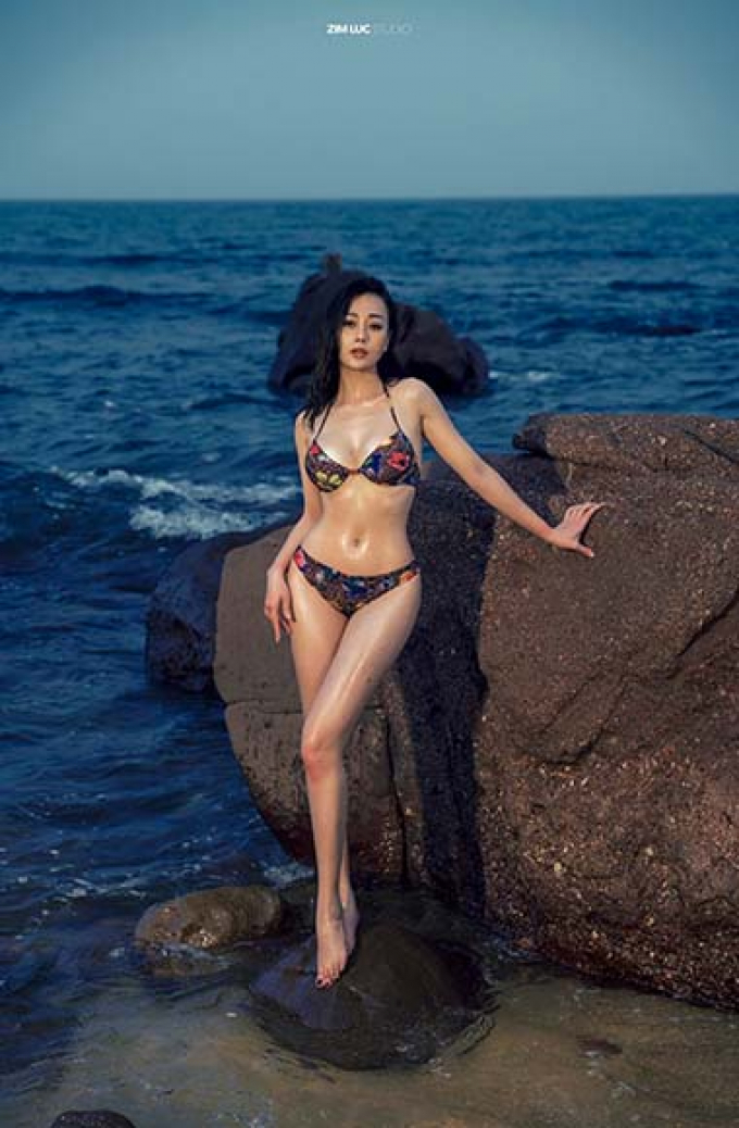 Dàn mỹ nữ của vũ trụ VTV đọ dáng với bikini: Quỳnh Nga, Phan Minh Huyền và Phương Oanh bất phân thắng bại