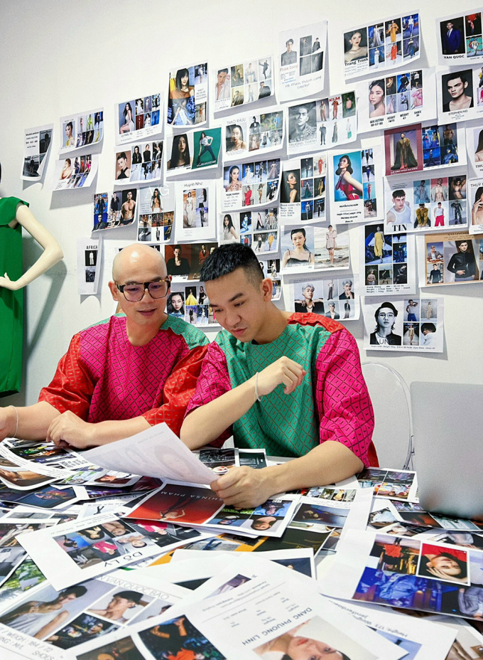 Siêu mẫu Võ Hoàng Yến cùng Vũ Thương Phương ngồi ghế nóng show thời trang, mặc gì để chặt thí sinh?