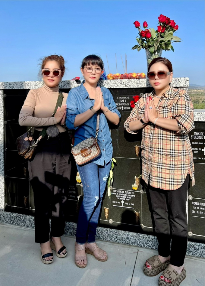 Phương Dung, Lê Giang viếng thăm Chí Tài, Phi Nhung tại Mỹ: Tình cảm đồng nghiệp còn mãi