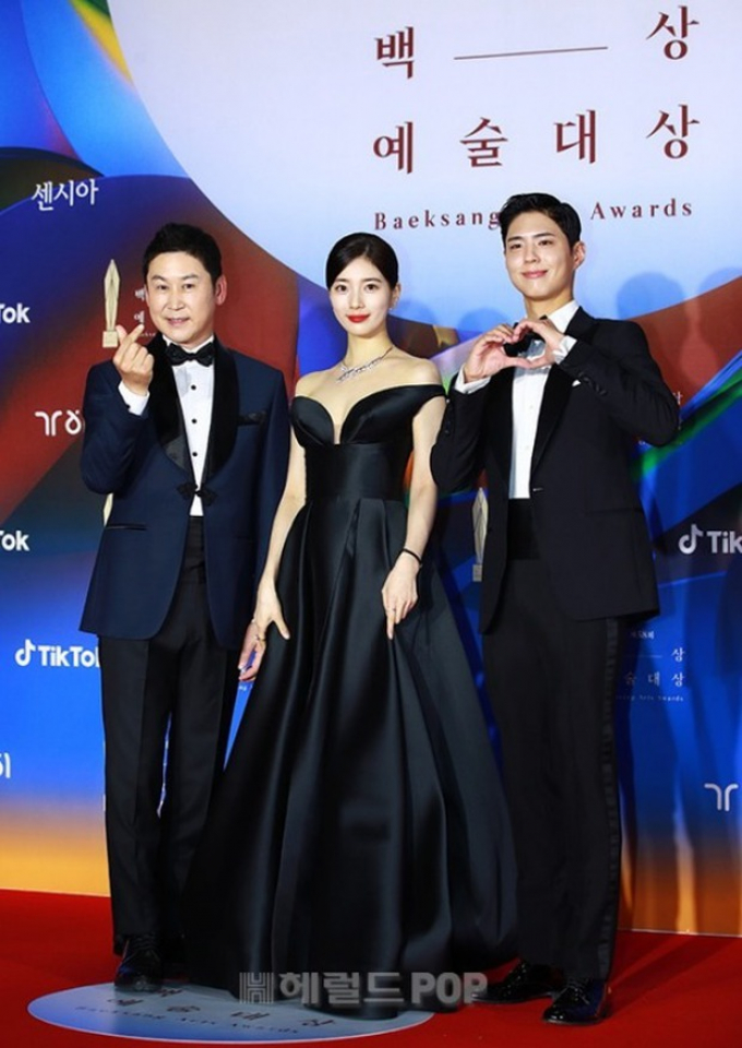 Thảm đỏ nóng nhất xứ Hàn: Yoona chiếm spotlight vì nhan sắc cực đỉnh, Park Bo Gum lần đầu lộ diện