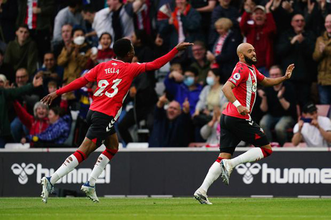 Southampton 1-2 Liverpool: The Kop quyết đua vô địch tới vòng cuối