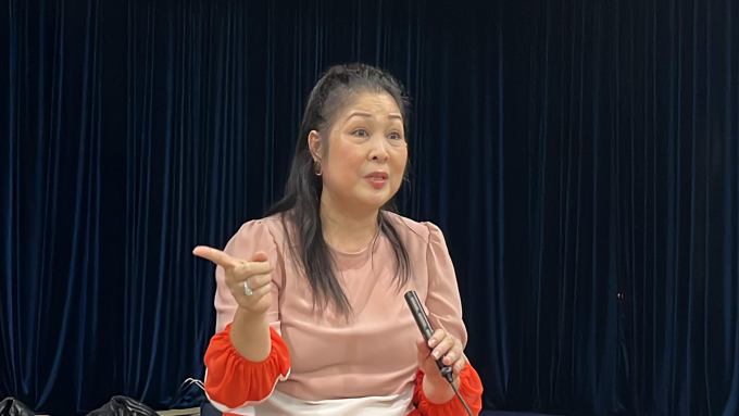 Quá tiếc nuối: NSƯT Trịnh Kim Chi bất lực, không cứu được sân khấu kịch của NSND Hồng Vân