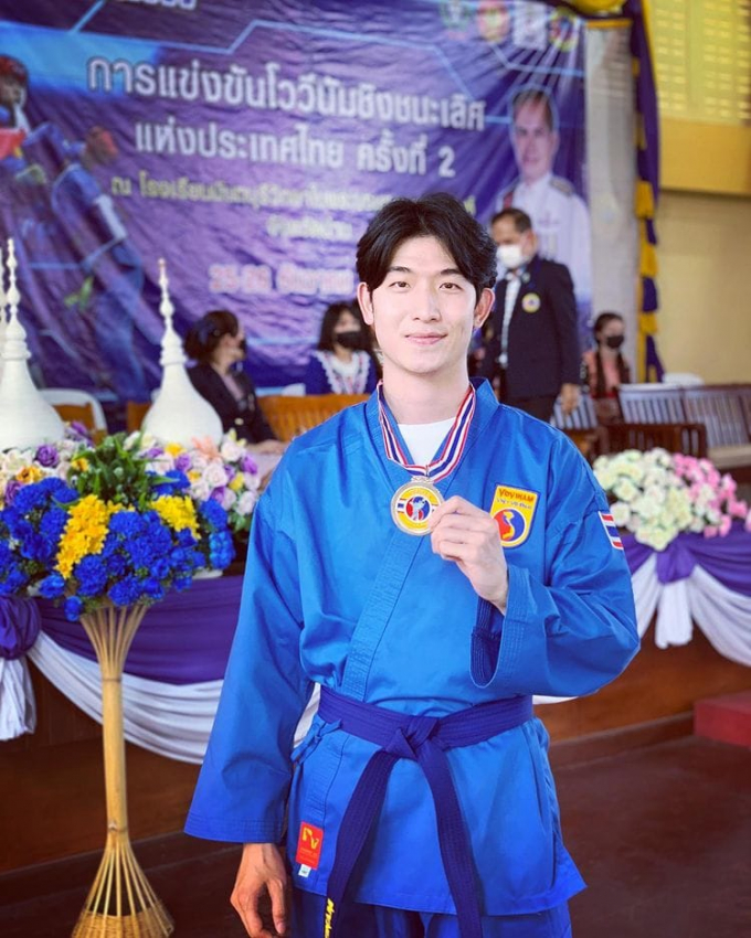 Hot boy Vovinam Thái Lan - Pua Kittipong: Đánh võ giỏi, cân luôn nghề diễn viên - ca sĩ