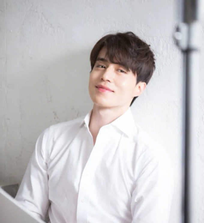 Lee Dong Wook muốn kết hôn trước tuổi 50, hứng thú với phụ nữ để tóc ngắn